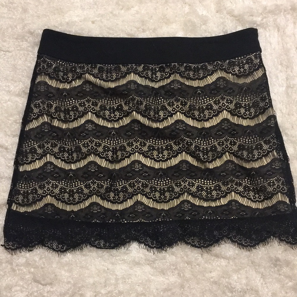 Lace Skirt Black/Nude